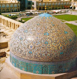 گنبد قوس دار مسجد شیخ لطف الله