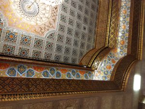 رنگ‌آمیزی با گچبری